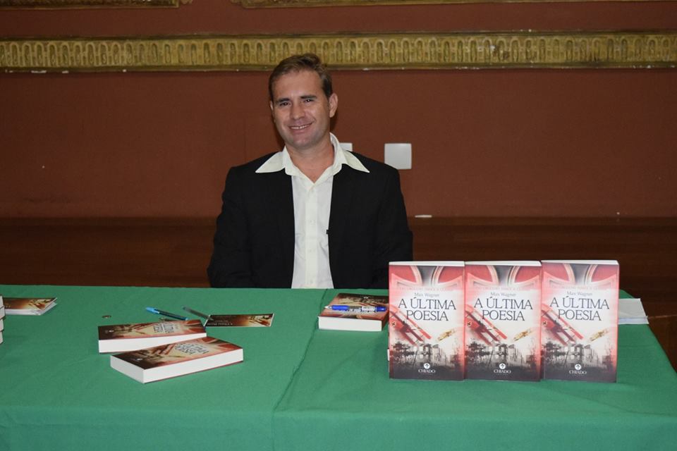 Max Wagner é autor do livro A Última Poesia - Do Orgulho Nasce a Guerra (Foto: Divulgação)